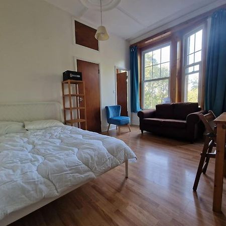 לונדון Bright Well Located Studio Flat מראה חיצוני תמונה