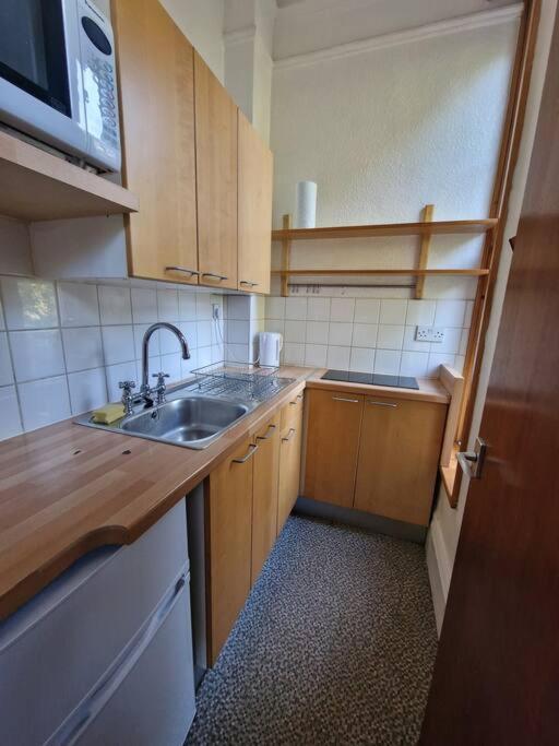 לונדון Bright Well Located Studio Flat מראה חיצוני תמונה